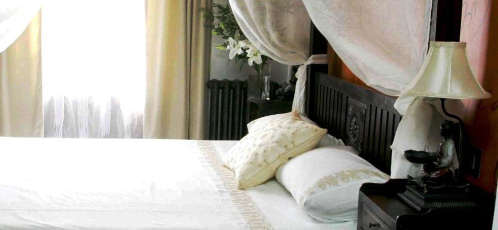Hotel Boutique Valle De Oca Villanasur Rio De Oca ภายนอก รูปภาพ