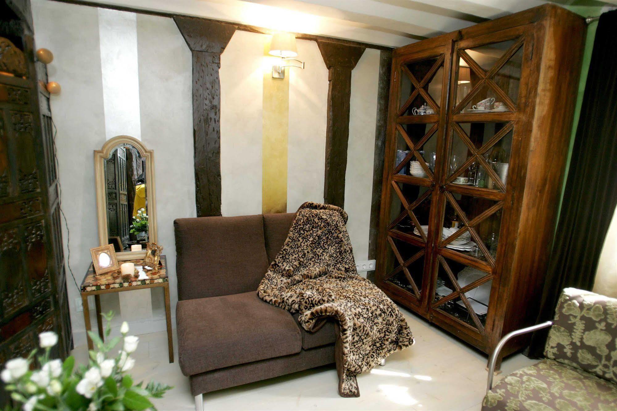 Hotel Boutique Valle De Oca Villanasur Rio De Oca ภายนอก รูปภาพ